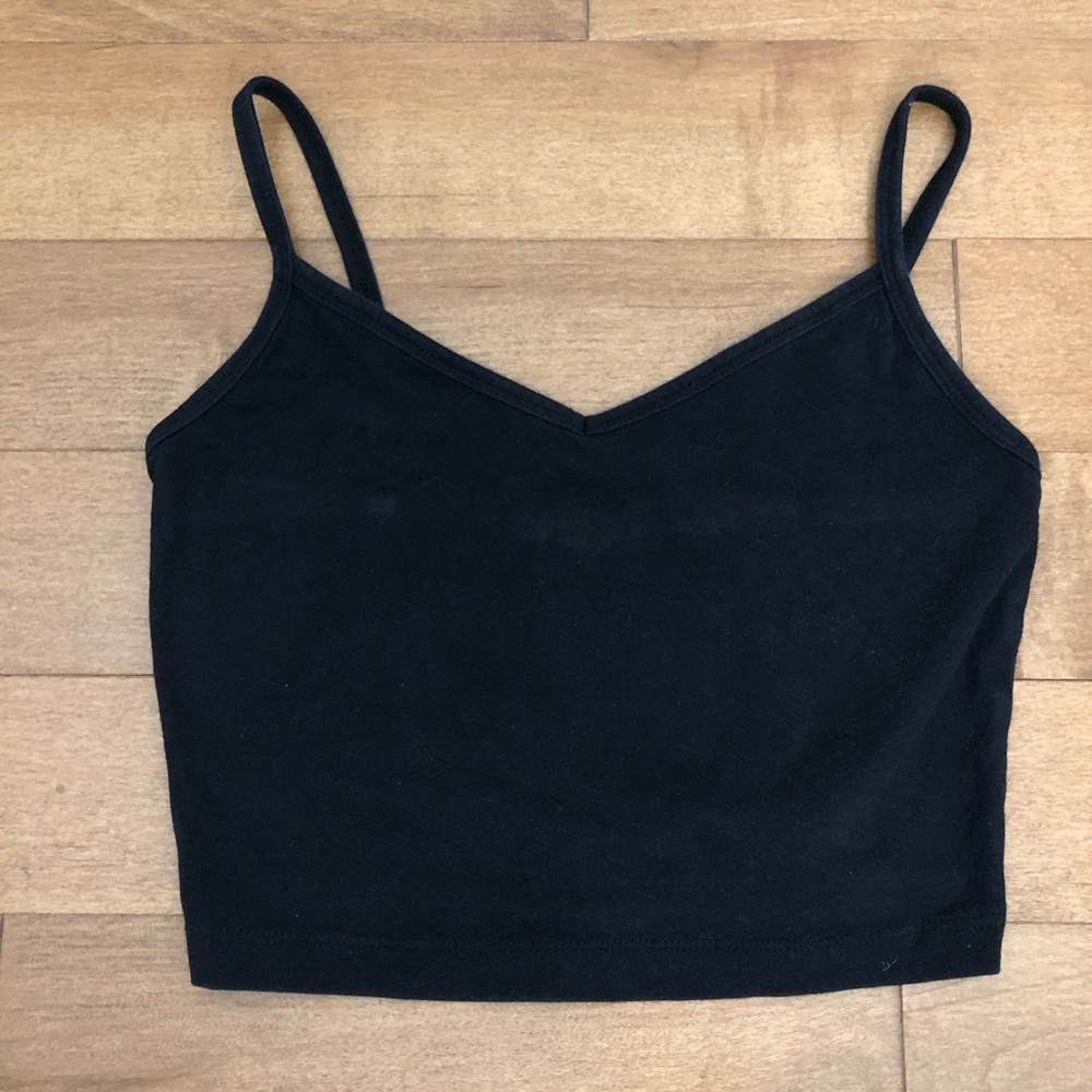 Black cropped tank top